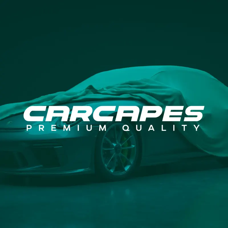 Turkusowy pokrowiec CarCapes z logo marki